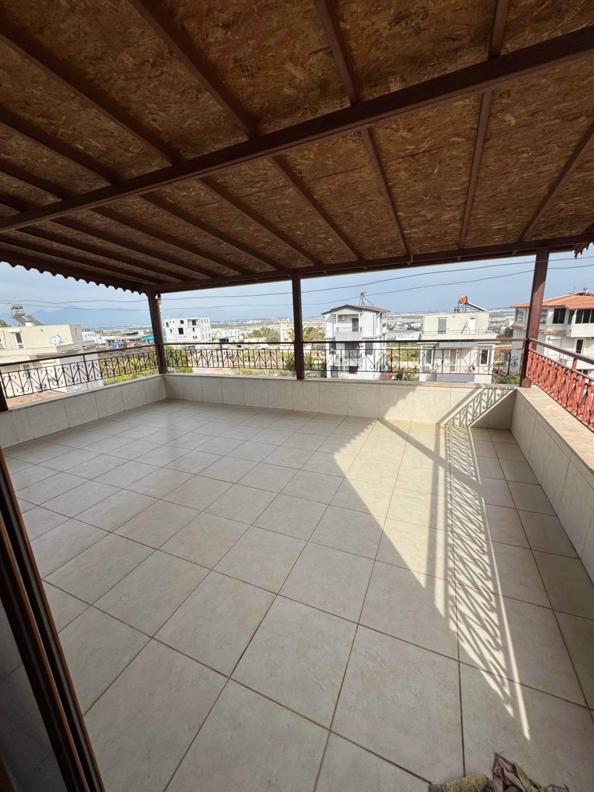 ANTALYA AKSU KARAÇALI MAHALLESİN DE SATILIK FOURLEX VİLLA