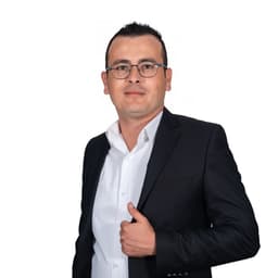 Murat Uğur