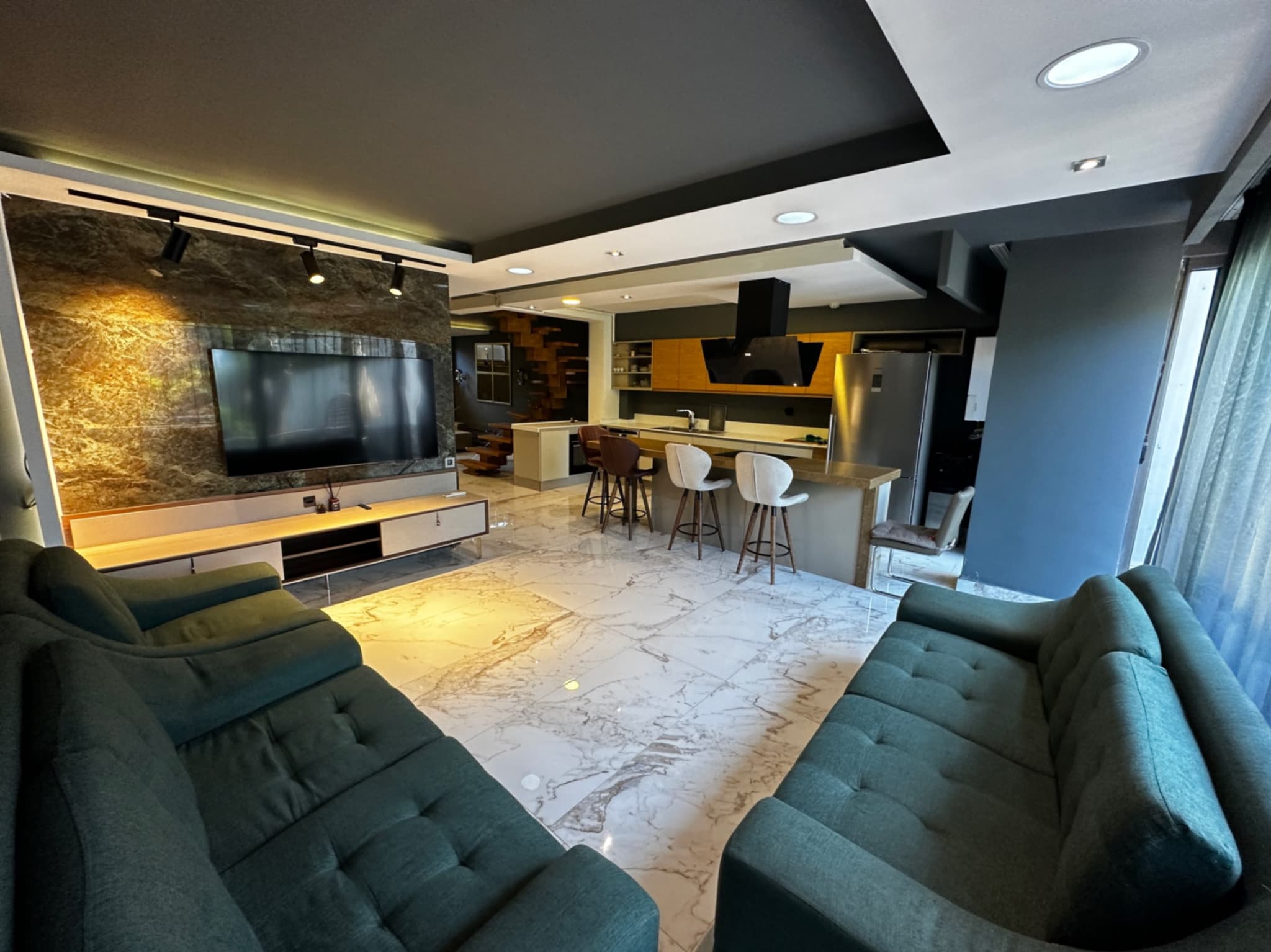 LUX SİTEDE 2+1 KONYAALTINDA EŞYALI KİRALIK DAİRE