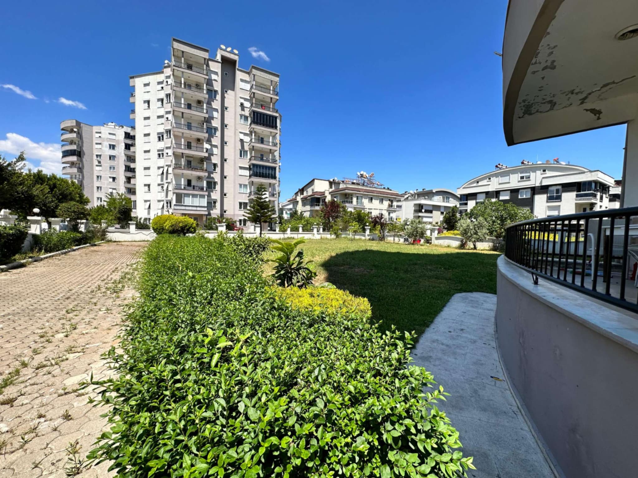 ANTALYA LARA GÜZELOBADA SATILIK DAİRE
