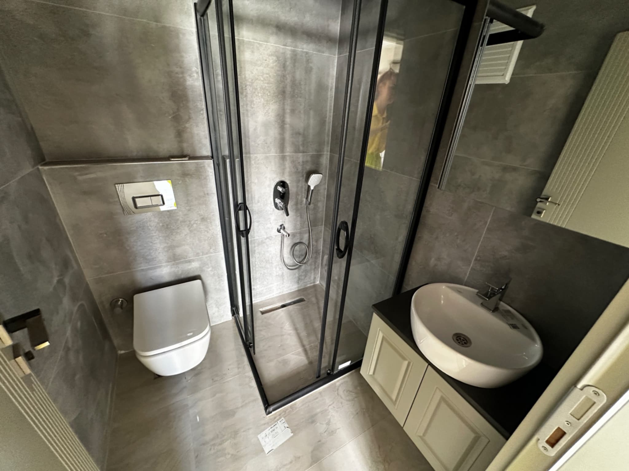 SIFIR BİNADA DENİZE YAKIN SATILIK 2+1