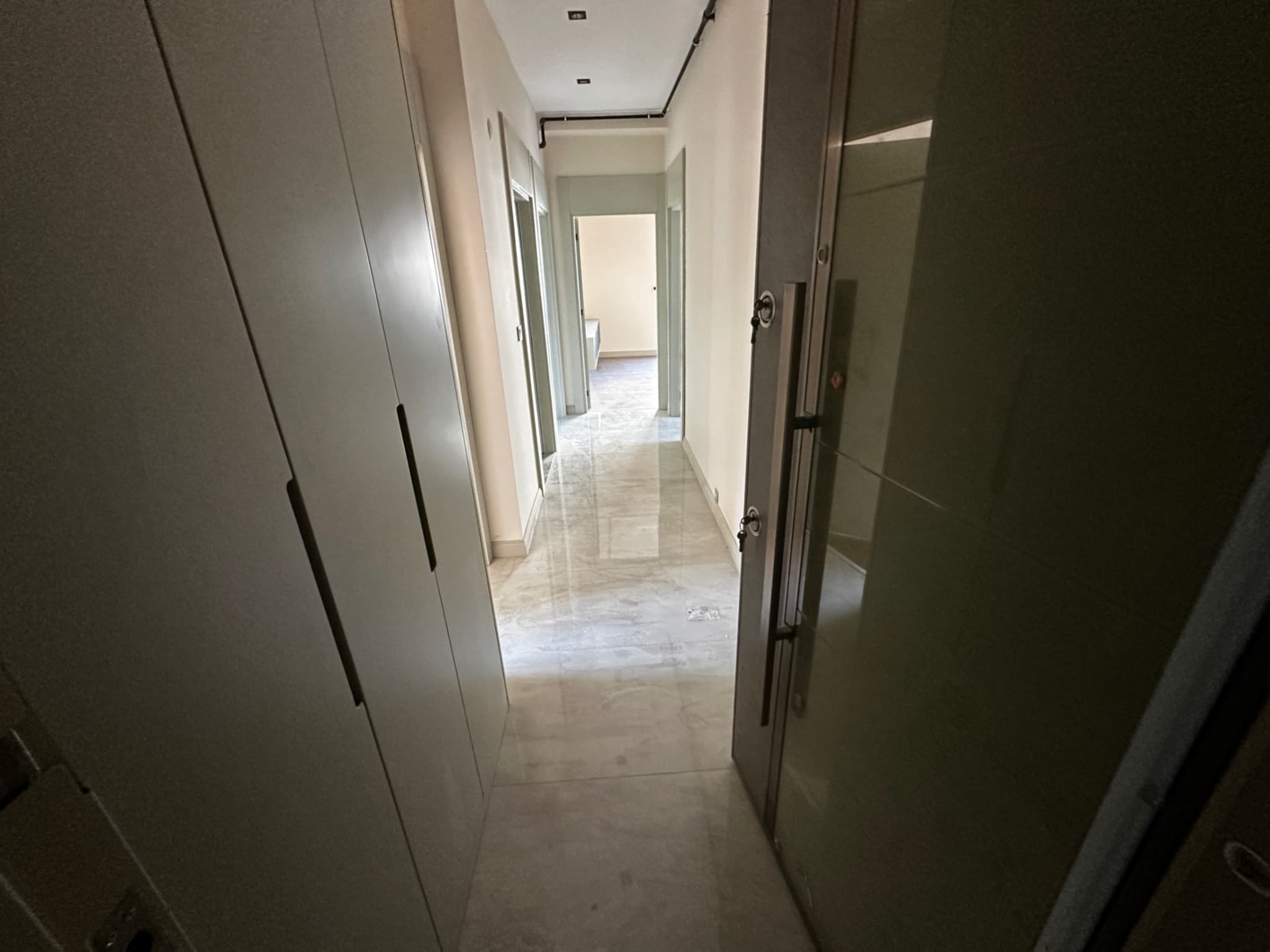 SIFIR BİNADA DENİZE YAKIN SATILIK 2+1