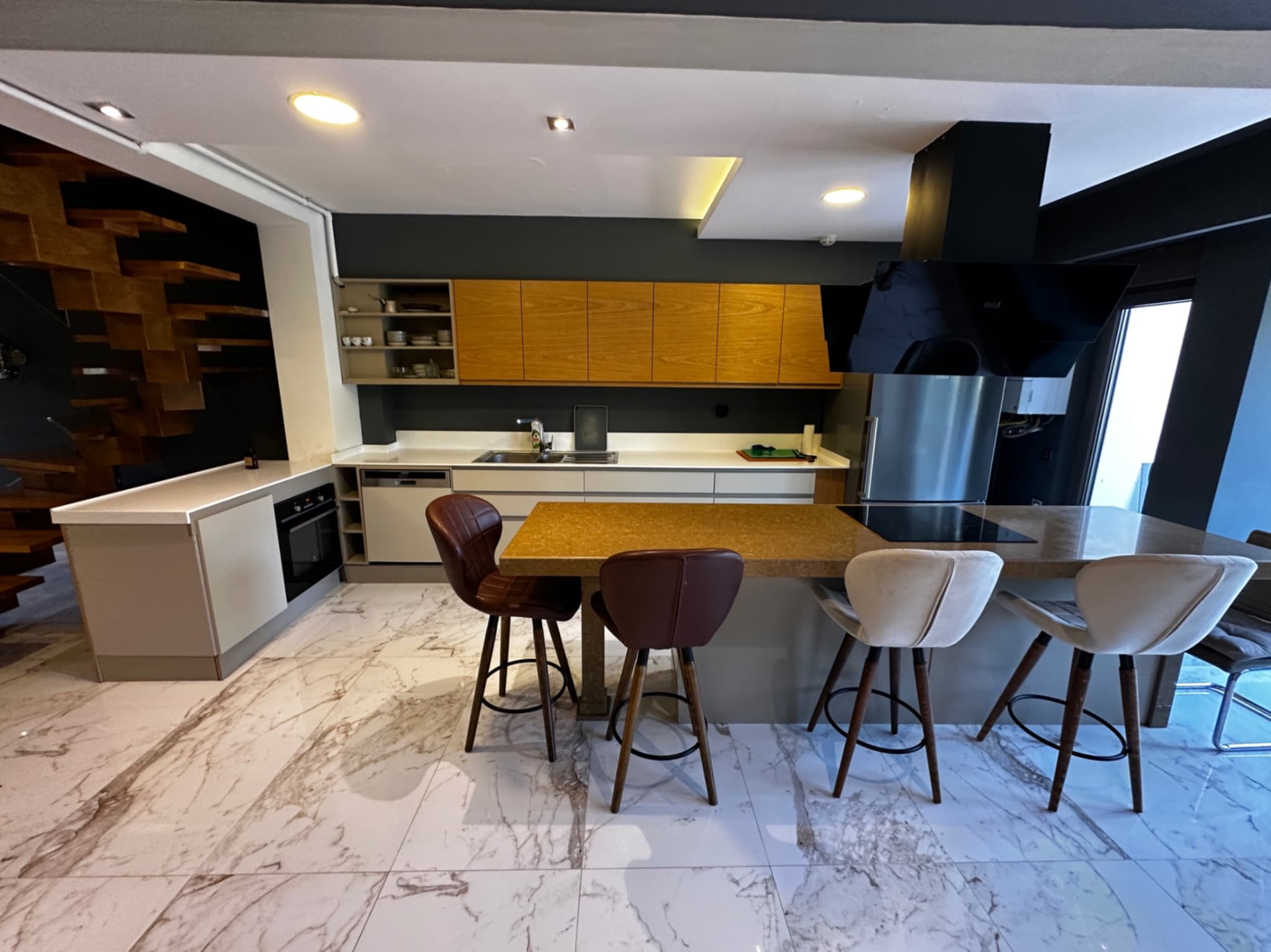 LUX SİTEDE 2+1 KONYAALTINDA EŞYALI KİRALIK DAİRE